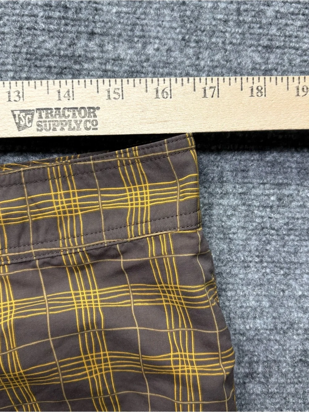 Patagonia Shorts Mens 33 Brown Check Wavefarer Boardshorts Swim Nylon Quick Dry